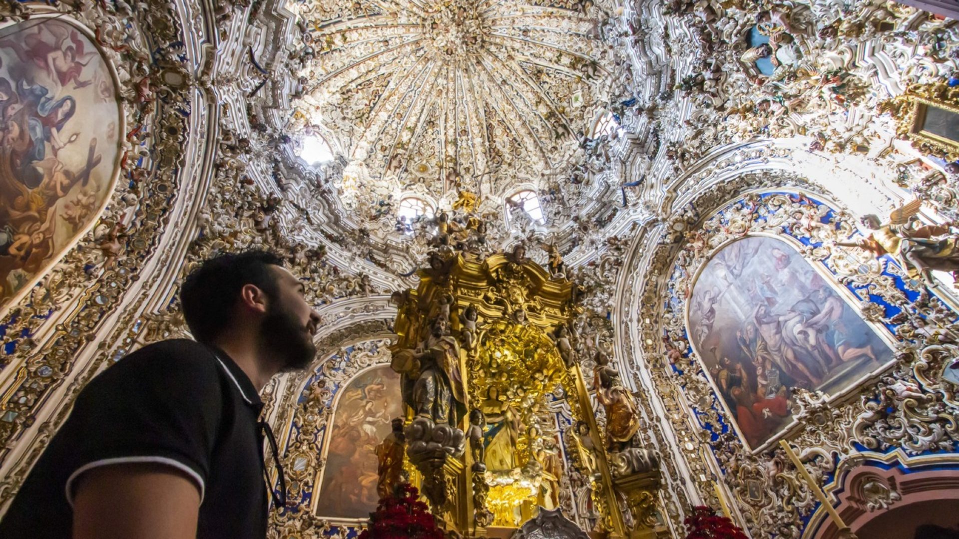 Iglesias y Conventos