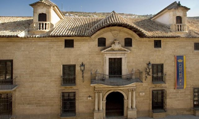 Palacio Abacial – Museo Municipal