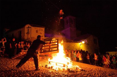 Festividad de San Juan en Caminos de Pasión