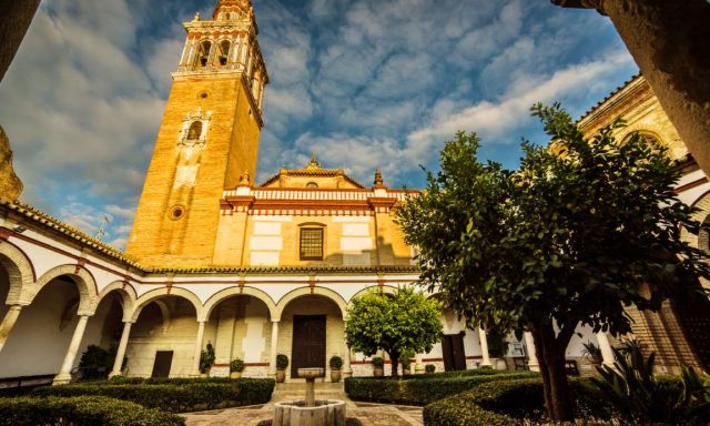 Kirche Santiago El Mayor