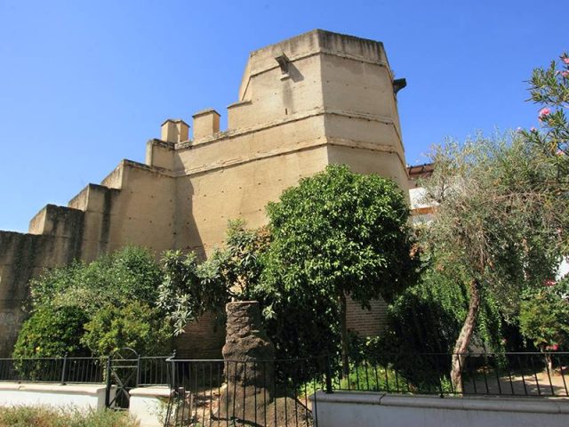 Restos del recinto amurallado